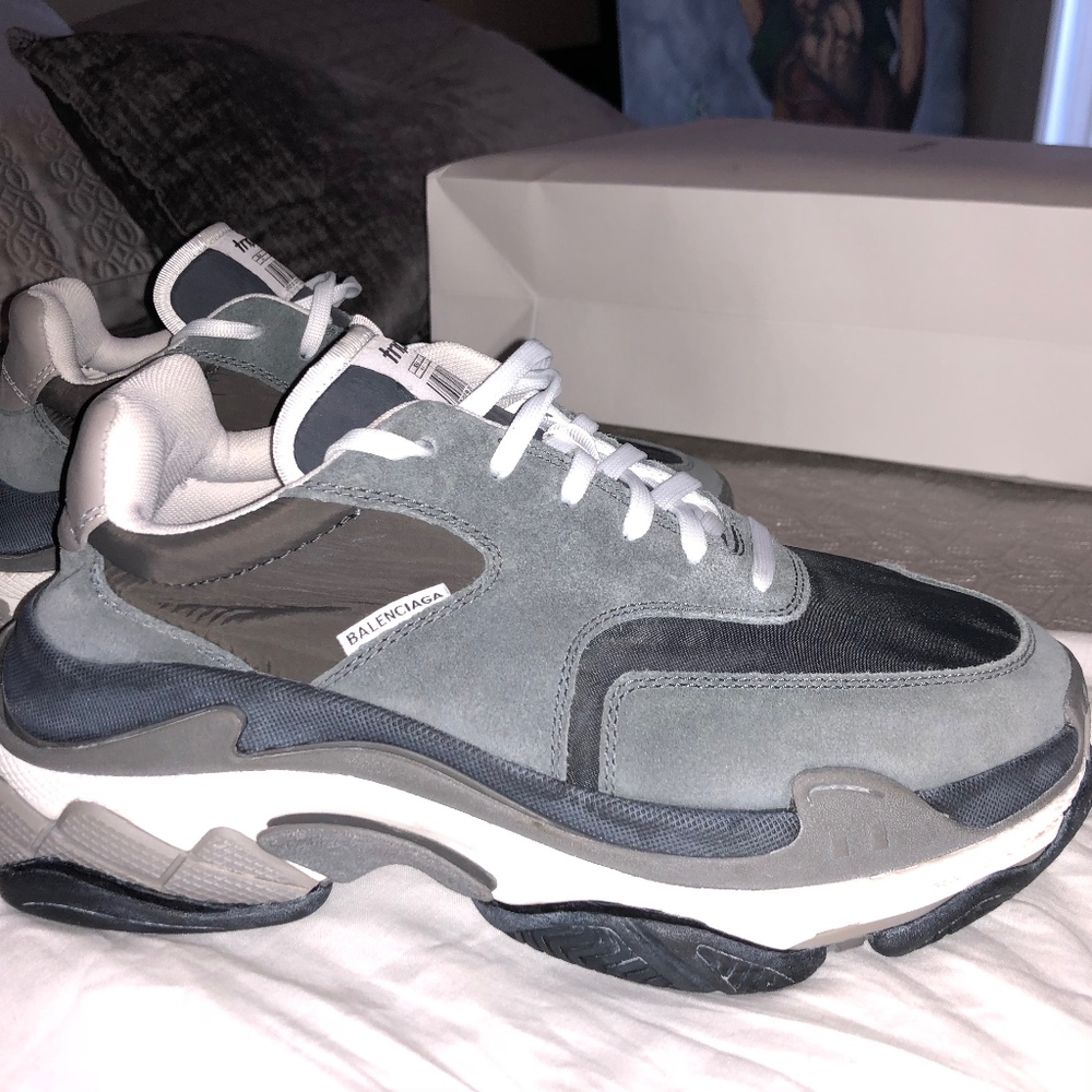TRIPLE S BALENCIAGA MEN'S SNEAKERS GREY 41 (US 11)